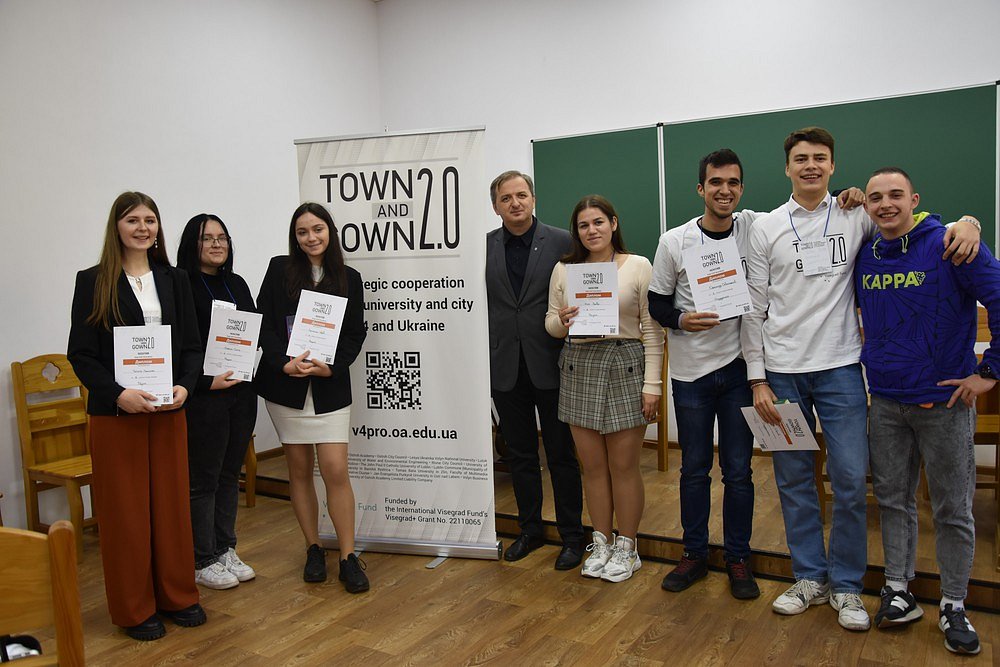 В Острозькій академії провели хакатон для студентів «Town and Gown 2.0»